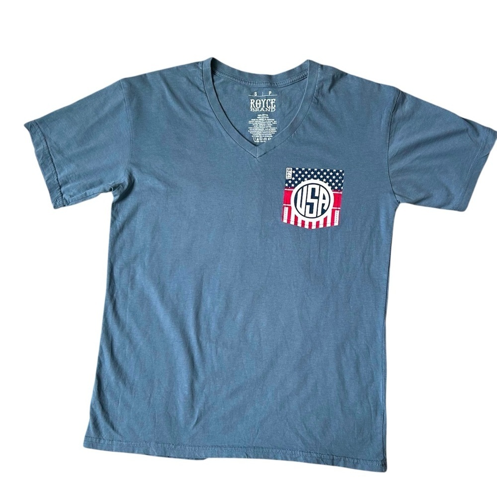 5/$25 Royce Brand blue/gray v-neck USA t-shirt men’s size small